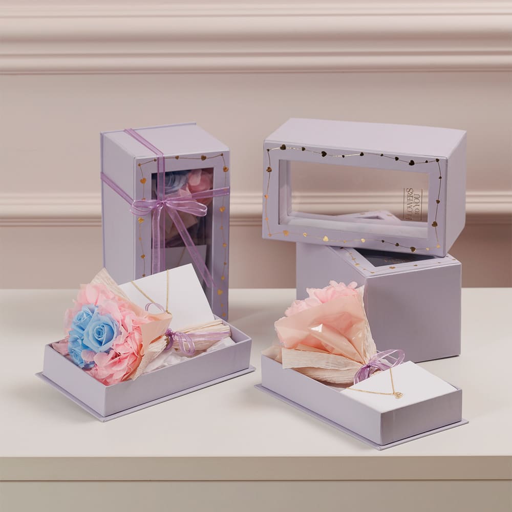 Colar Coração Cravejado + Mini Buquê Hortensia